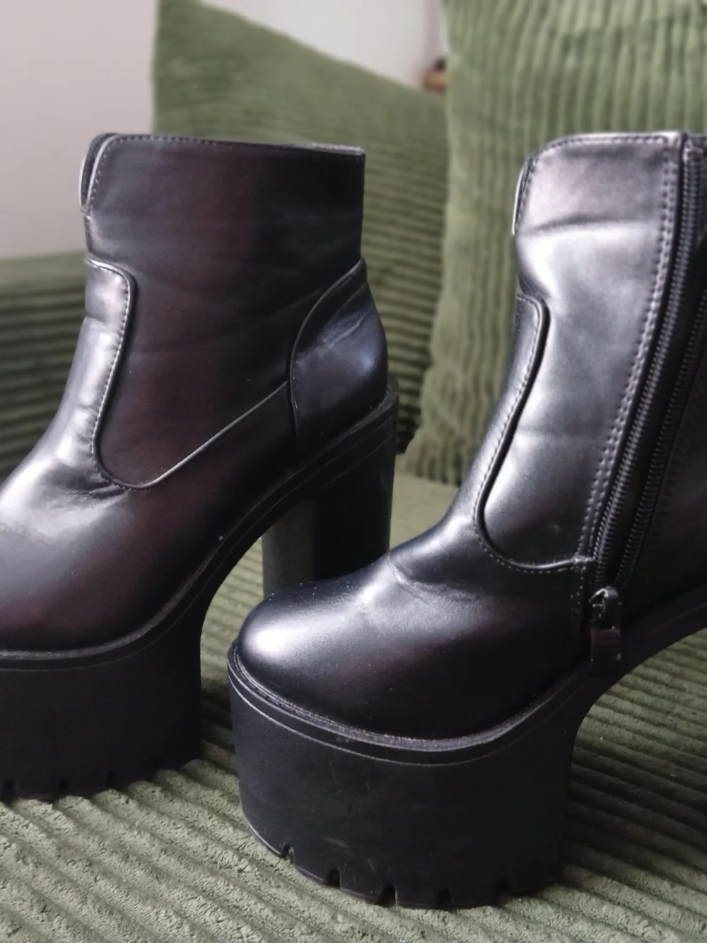 Platform Chunky Heel Ankle Boots - Black.
